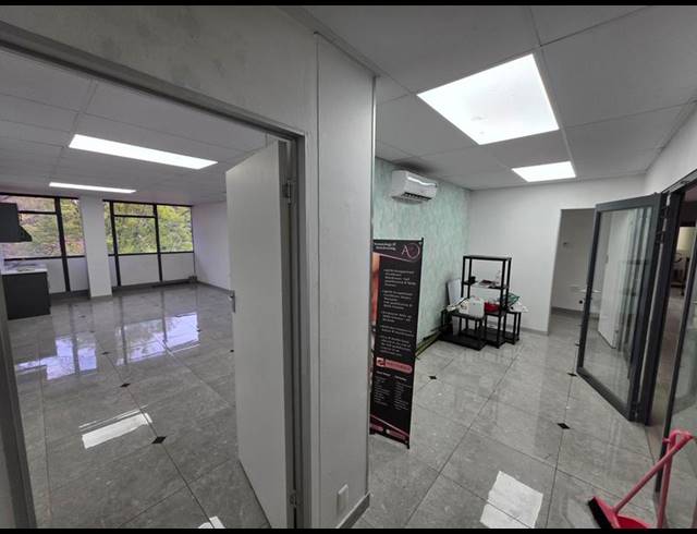 BUSINESS PROPERTY TO RENT IN LYNNWOOD GLEN